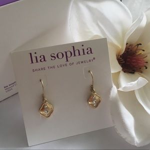 NWOT Retired Lia Sophia “DELICA” Gold Earrings
